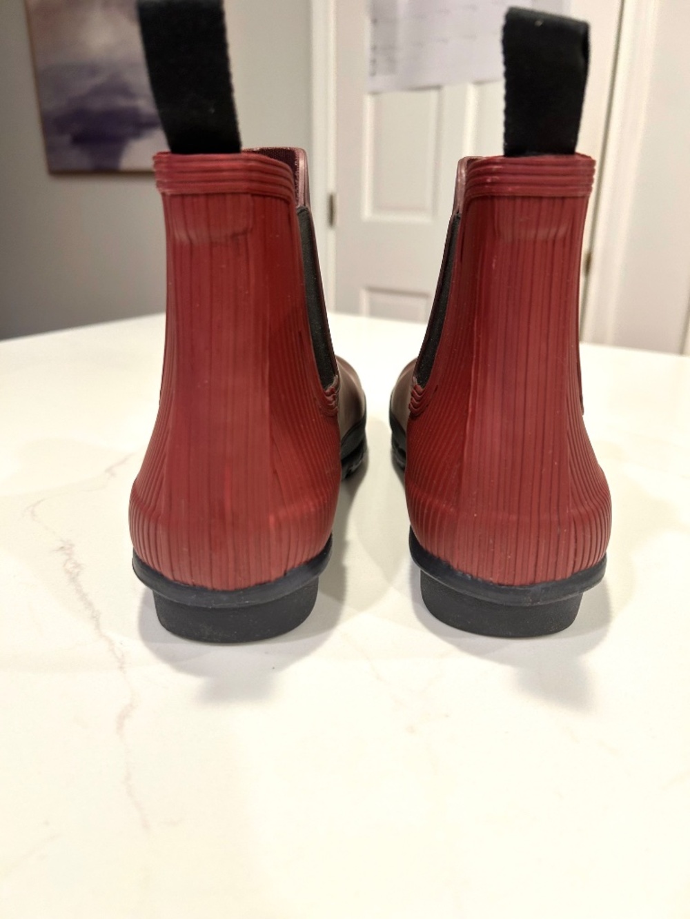 Hunter Commando Chelsea Boots for Women, Size 8- Muted Berry & Black - Picture 4 of 7